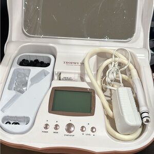 Trophy Skin Microdermabrasion System